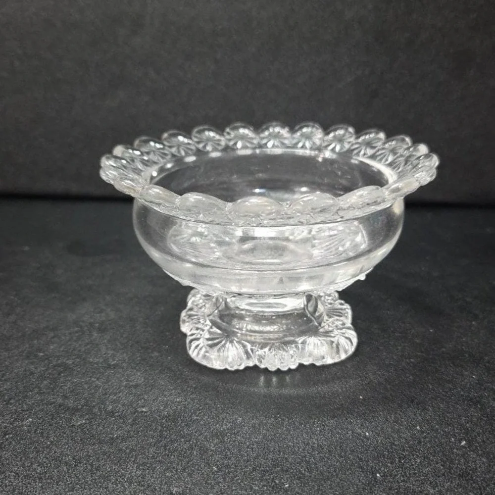 EAPG Glade & Star Cut Glass Berry Bowl, Vintage Dessert Dish Glassware Tableware
